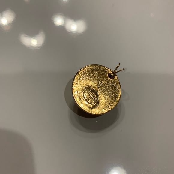 Vintage Trifari Gold and Cream Butterfly Pendant - Picture 5 of 7